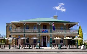 The Richmond Arms Hotel